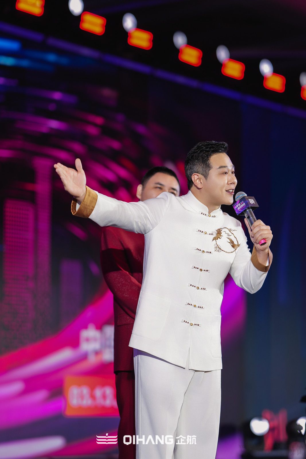 宇杰梵礼服定制(图3)