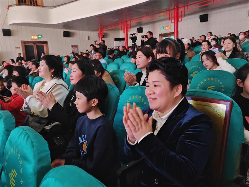 “巾帼逐梦绽芳华”周口市纪念三八妇女节文艺汇演(图3)